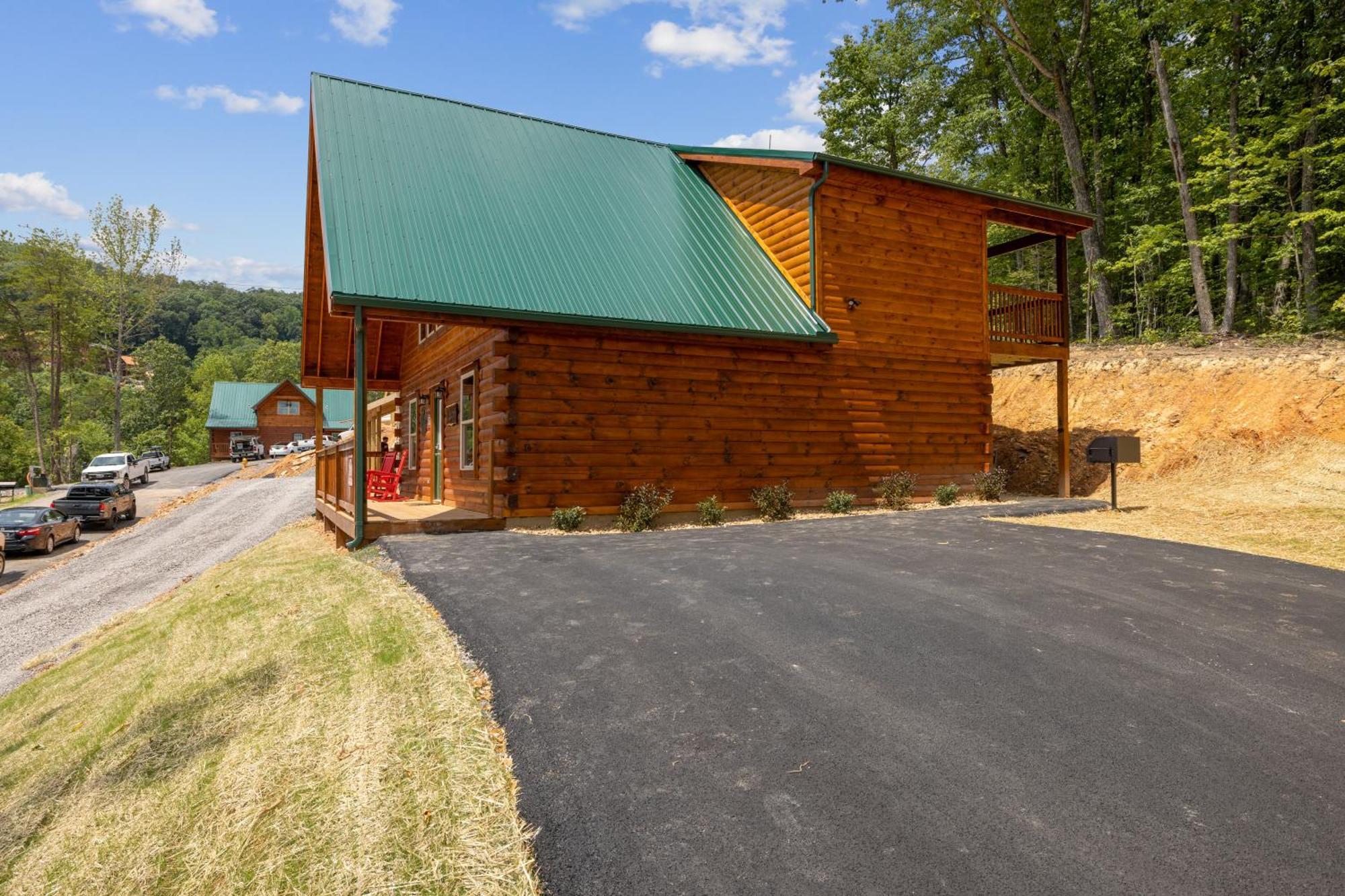 The 3 Bears Is A Newly Built 3 Bedroom Cabin Only 3 Minutes From The Parkway! Pigeon Forge Eksteriør bilde