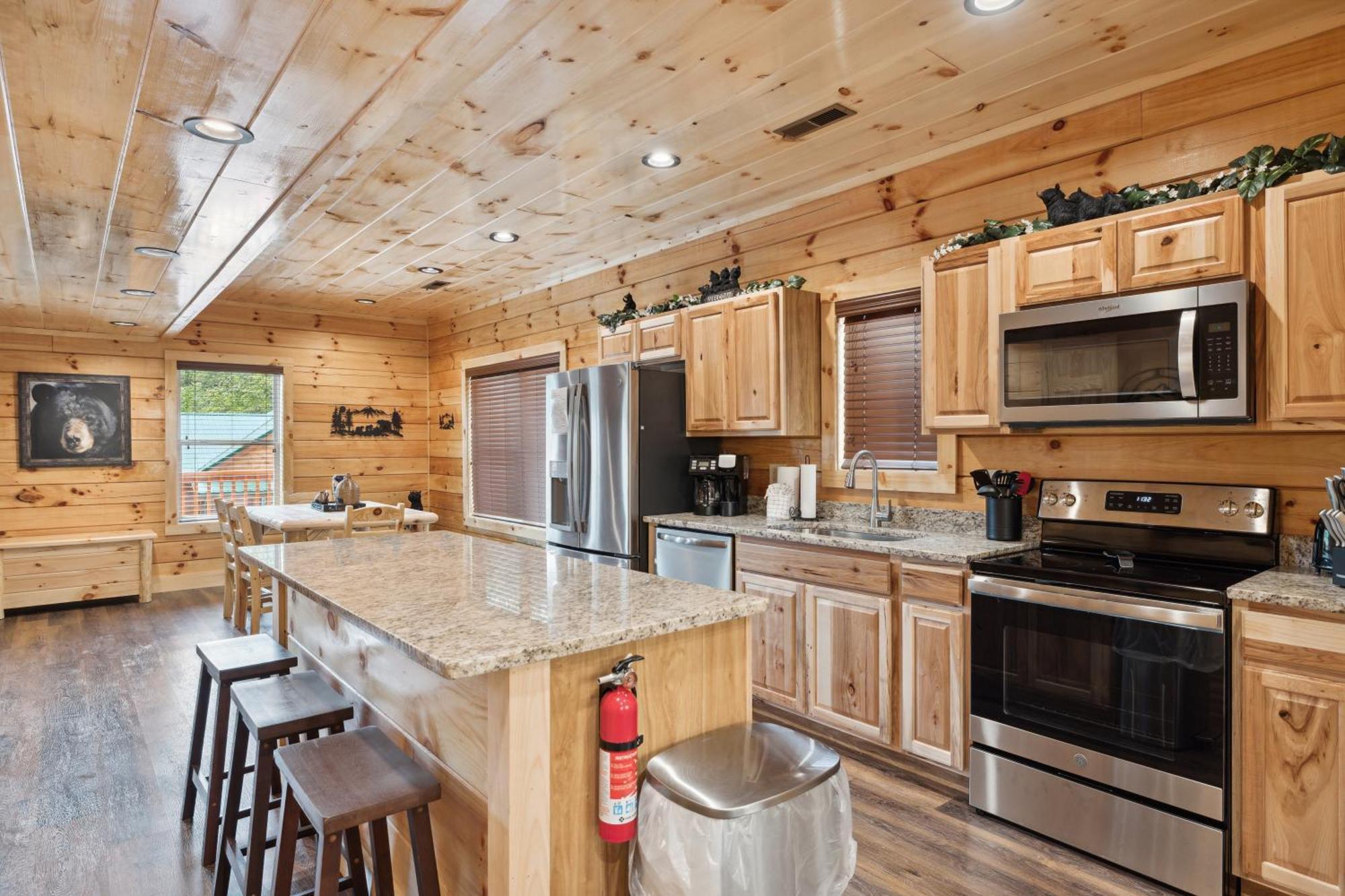 The 3 Bears Is A Newly Built 3 Bedroom Cabin Only 3 Minutes From The Parkway! Pigeon Forge Eksteriør bilde