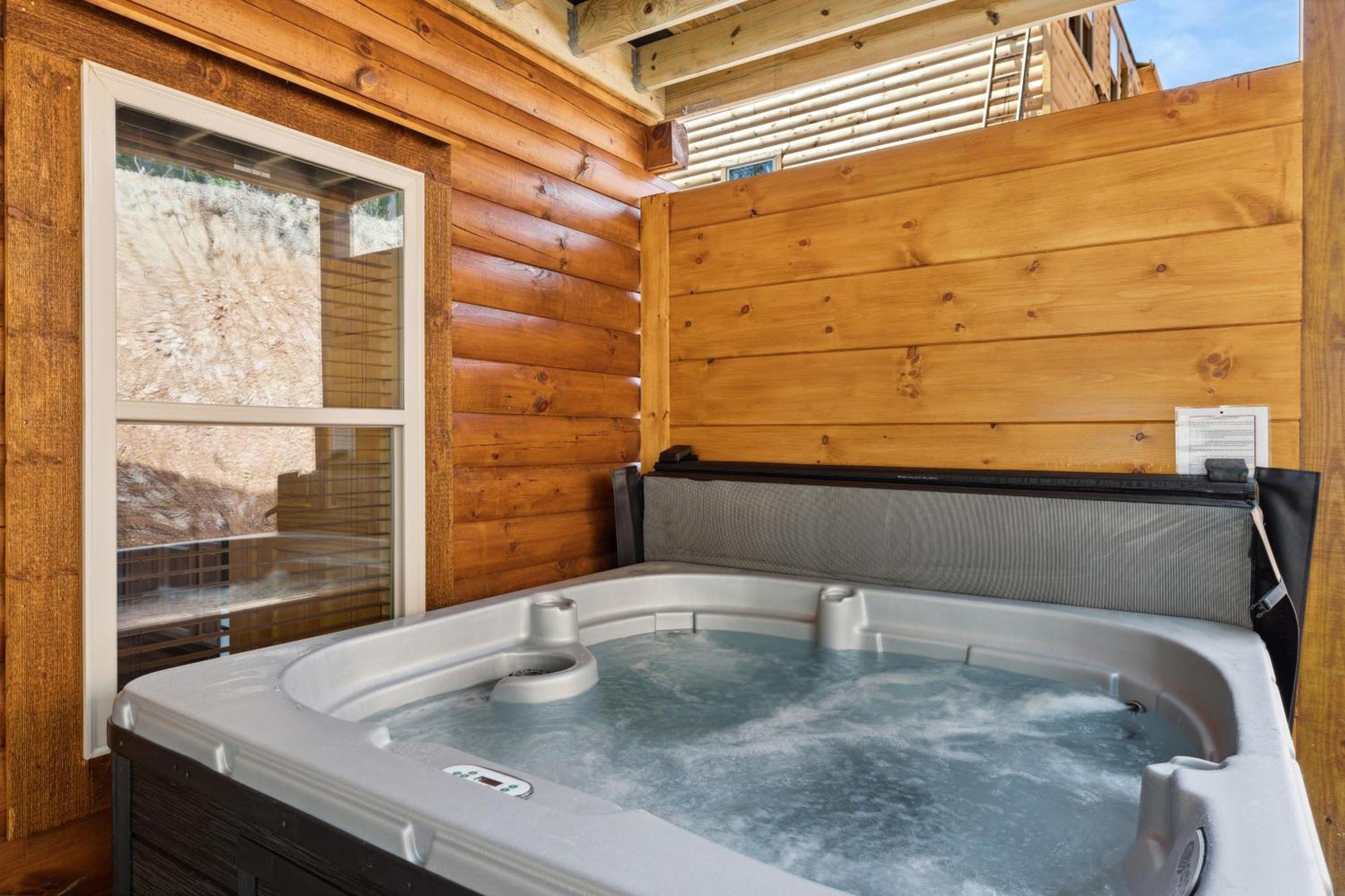 The 3 Bears Is A Newly Built 3 Bedroom Cabin Only 3 Minutes From The Parkway! Pigeon Forge Eksteriør bilde